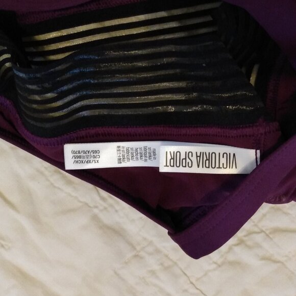 Victoria's secret extra small body wick sports bra NWT - Picture 3 of 4